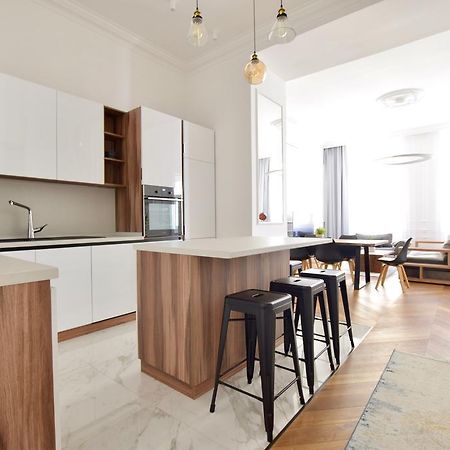 Luxury Apartment By Hi5 - Bazilika Suite Budapest Exterior foto