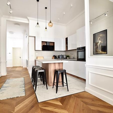 Luxury Apartment By Hi5 - Bazilika Suite Budapest Exterior foto